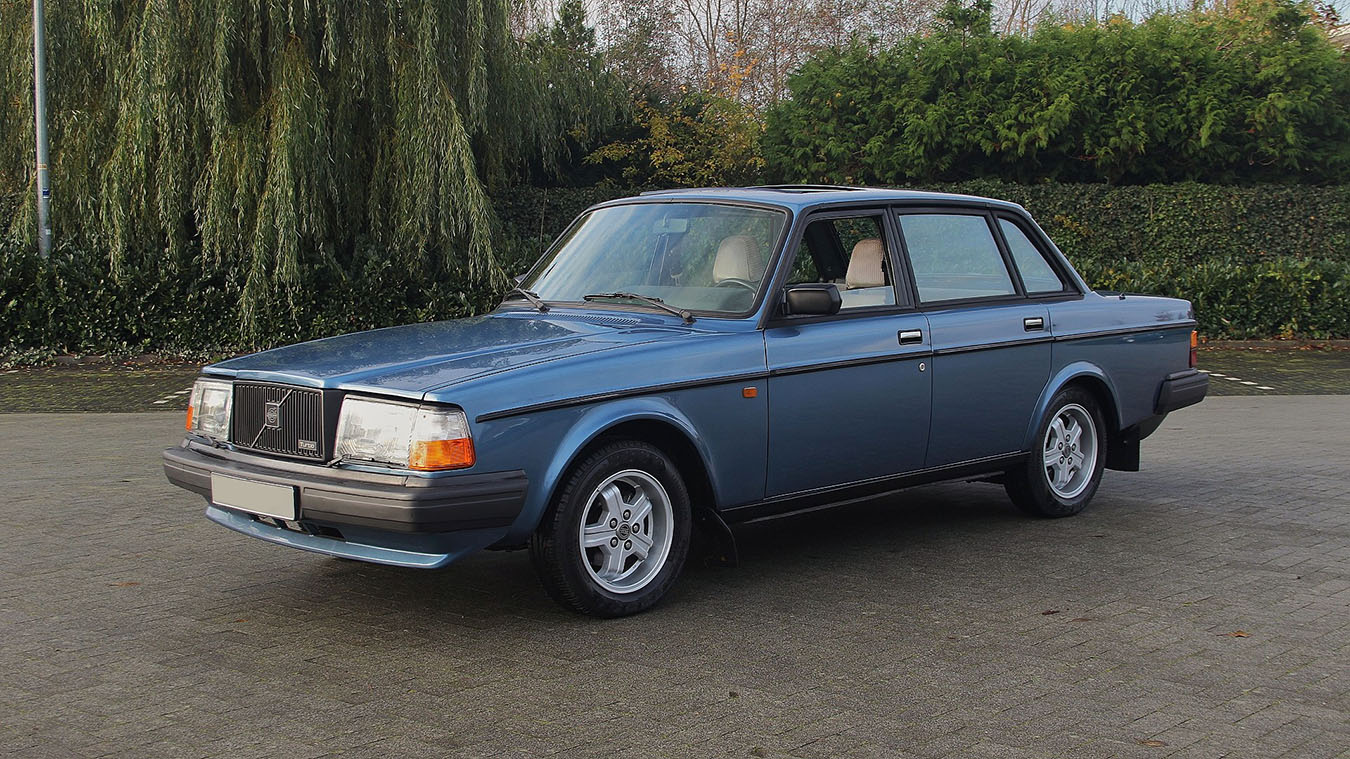 Volvo-244-turbo-azul-1