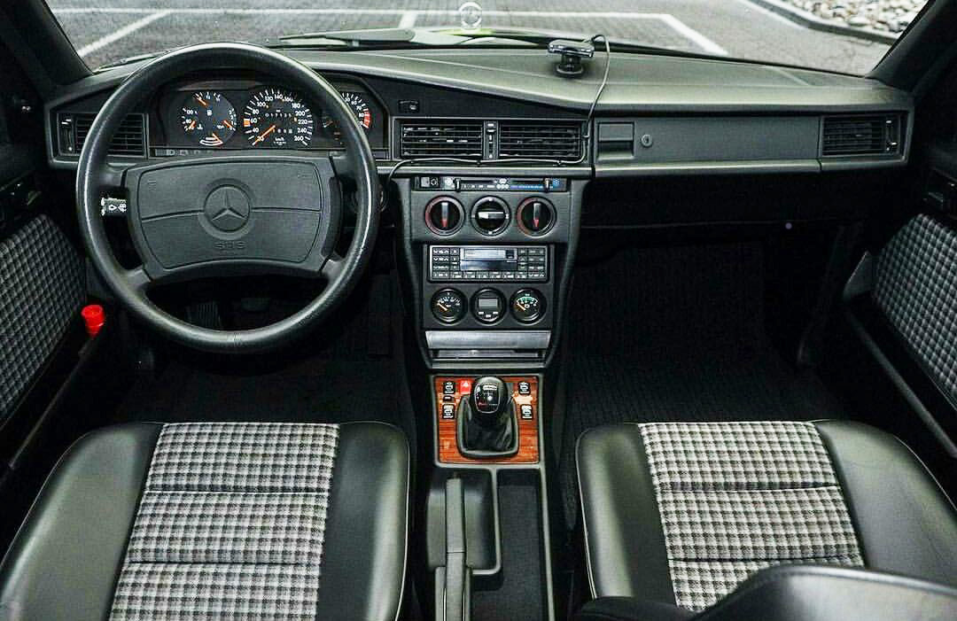 MERCEDES-BENZ-190E 2.3-16