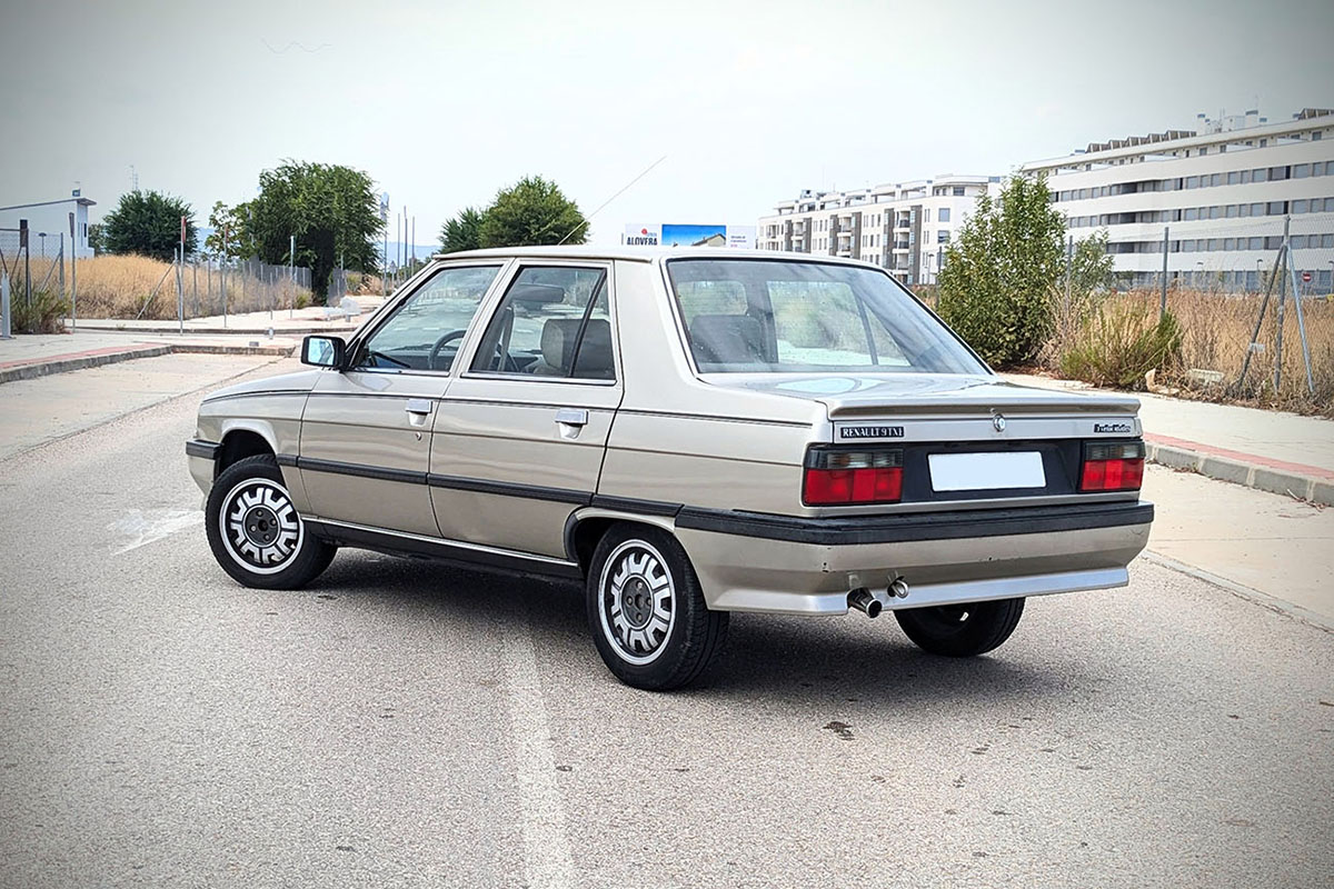 Renault 9 TXE