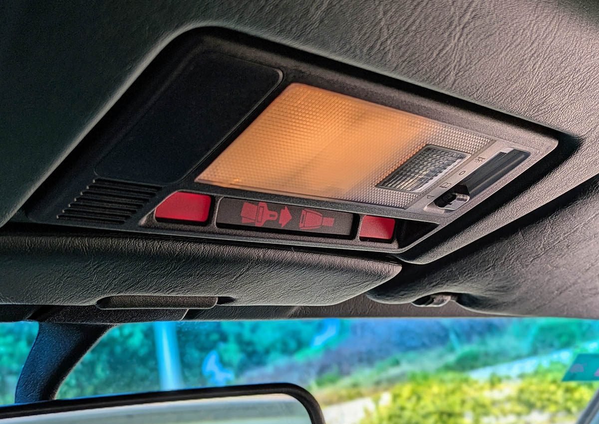 Mercedes 320E W124 1992 luz de techo