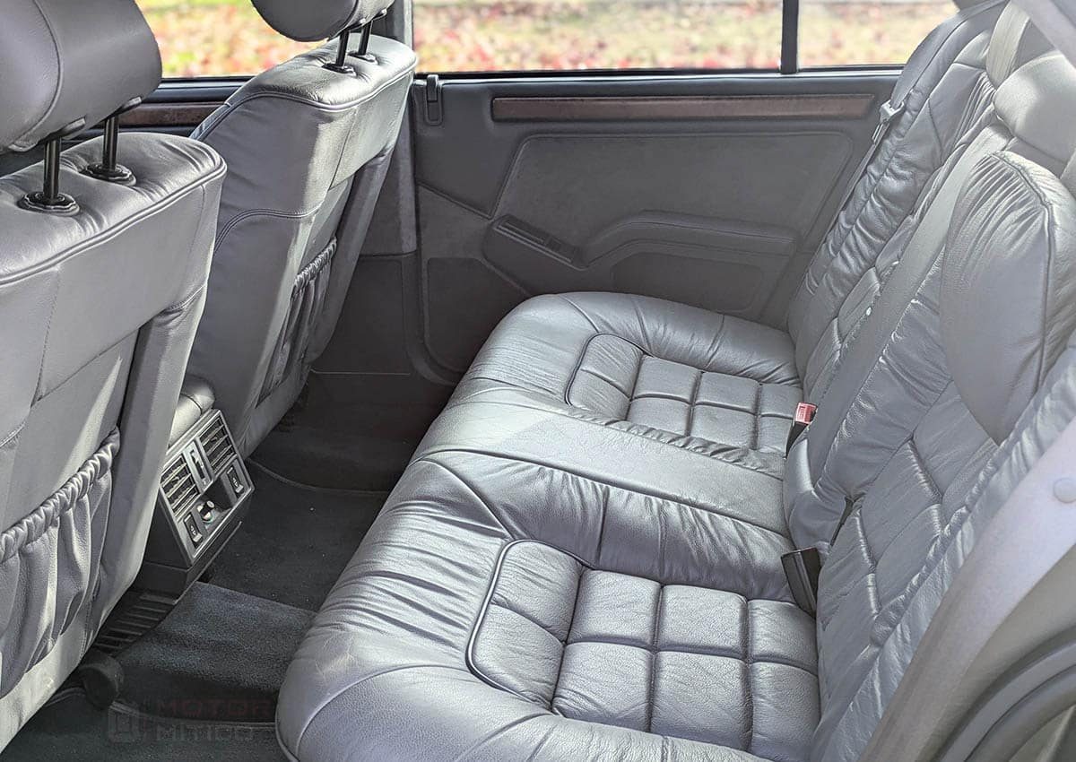 Renault 25 V6 Turbo Baccara asiento trasero